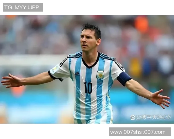 现役足球明星排名前3的传奇球员及其辉煌成就解析