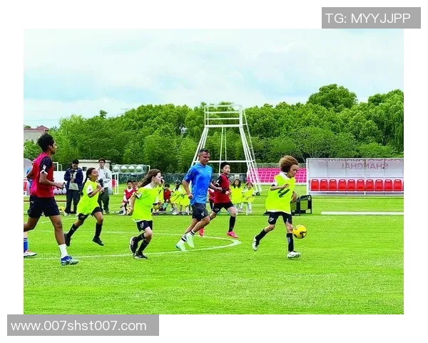 探索环境创设足球的创新实践与发展路径促进青少年全面成长与健康发展